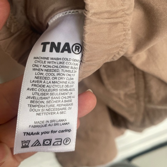 Aritizia Tna Brown Skirt Size Medium - Picture 9 of 9